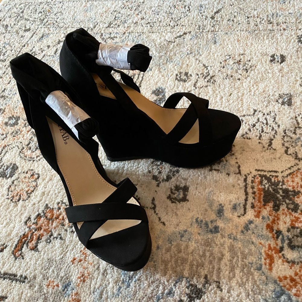 New! JustFab Suede Strappy Wedges